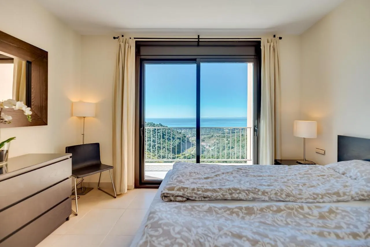 Marbella Luxury Penthouse Villa 0*,